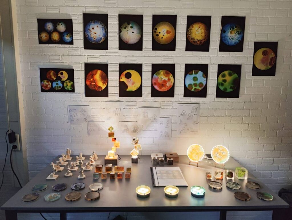 Biolumina Microbial lampscapes by Lianne Regtuit Presentation Biolumina Microbial lampscapes by Lianne Regtuit Presentation